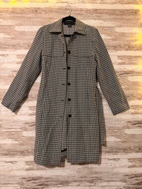 Checked Black & White Trench Coat - Classic Collared Style